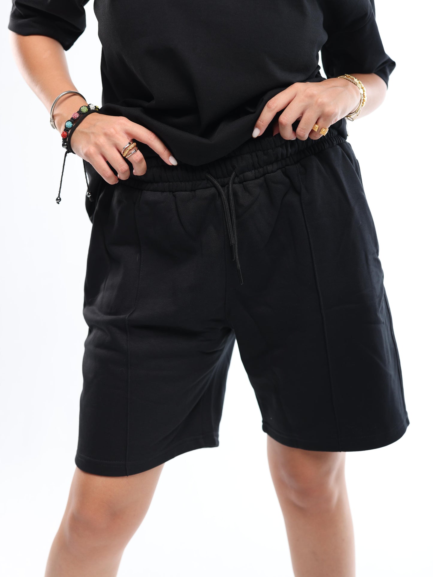 ESSENTIAL SHORTS - BLACK