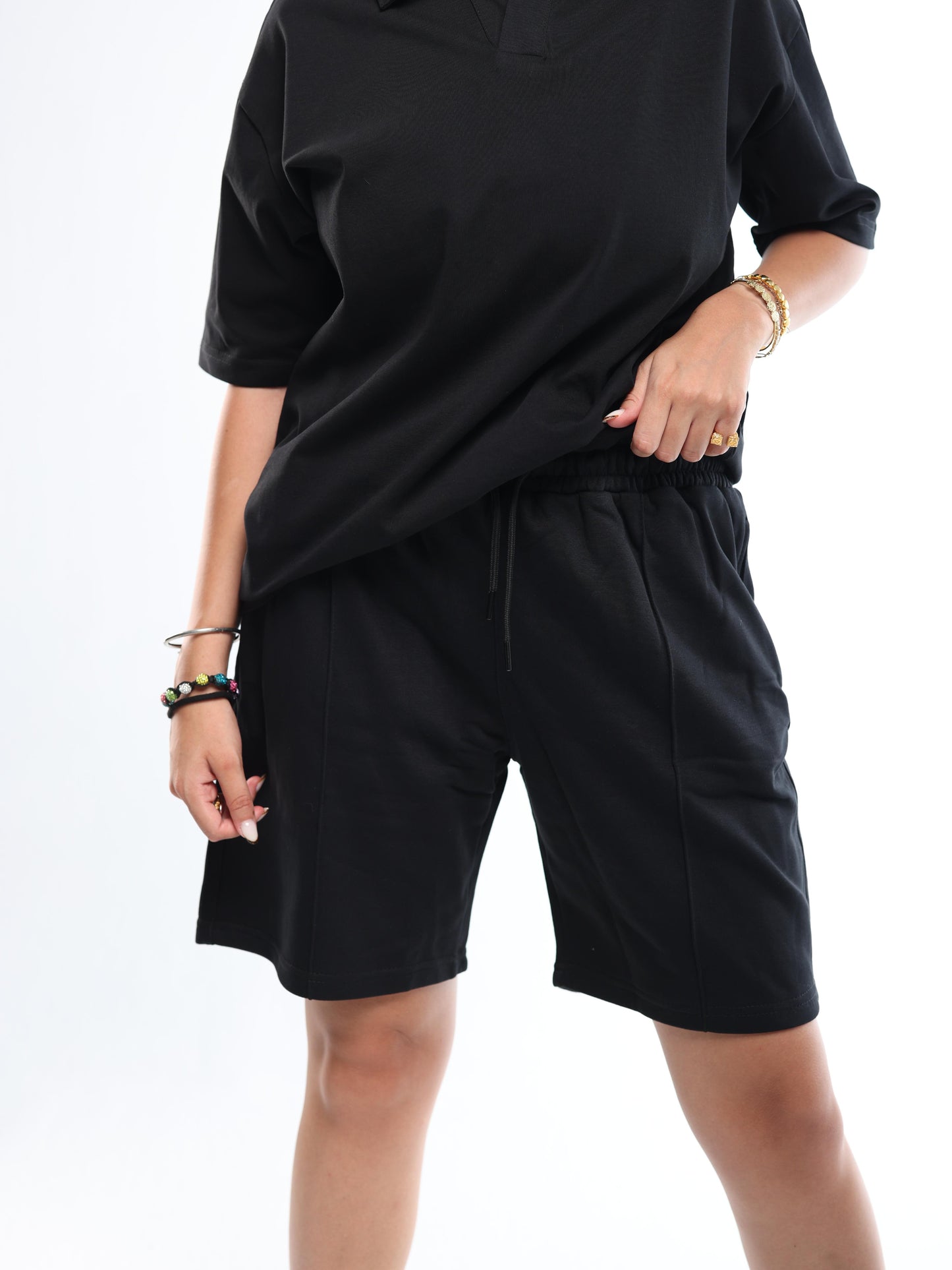 ESSENTIAL SHORTS - BLACK