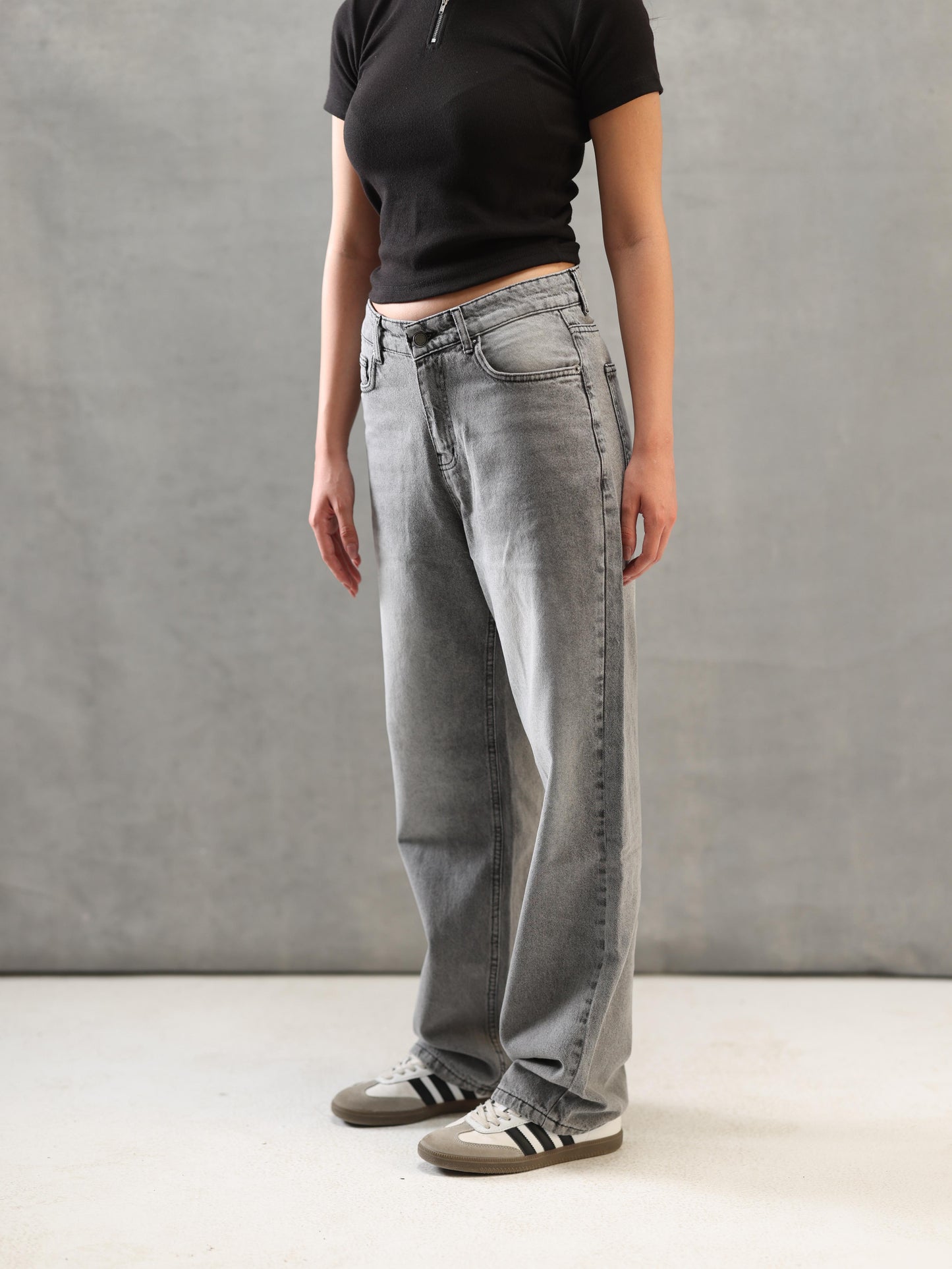 WOMEN'S GREY WASHED DENIM