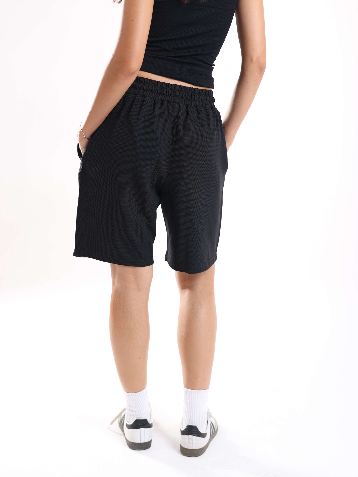 TEXTURED SHORTS - BLACK