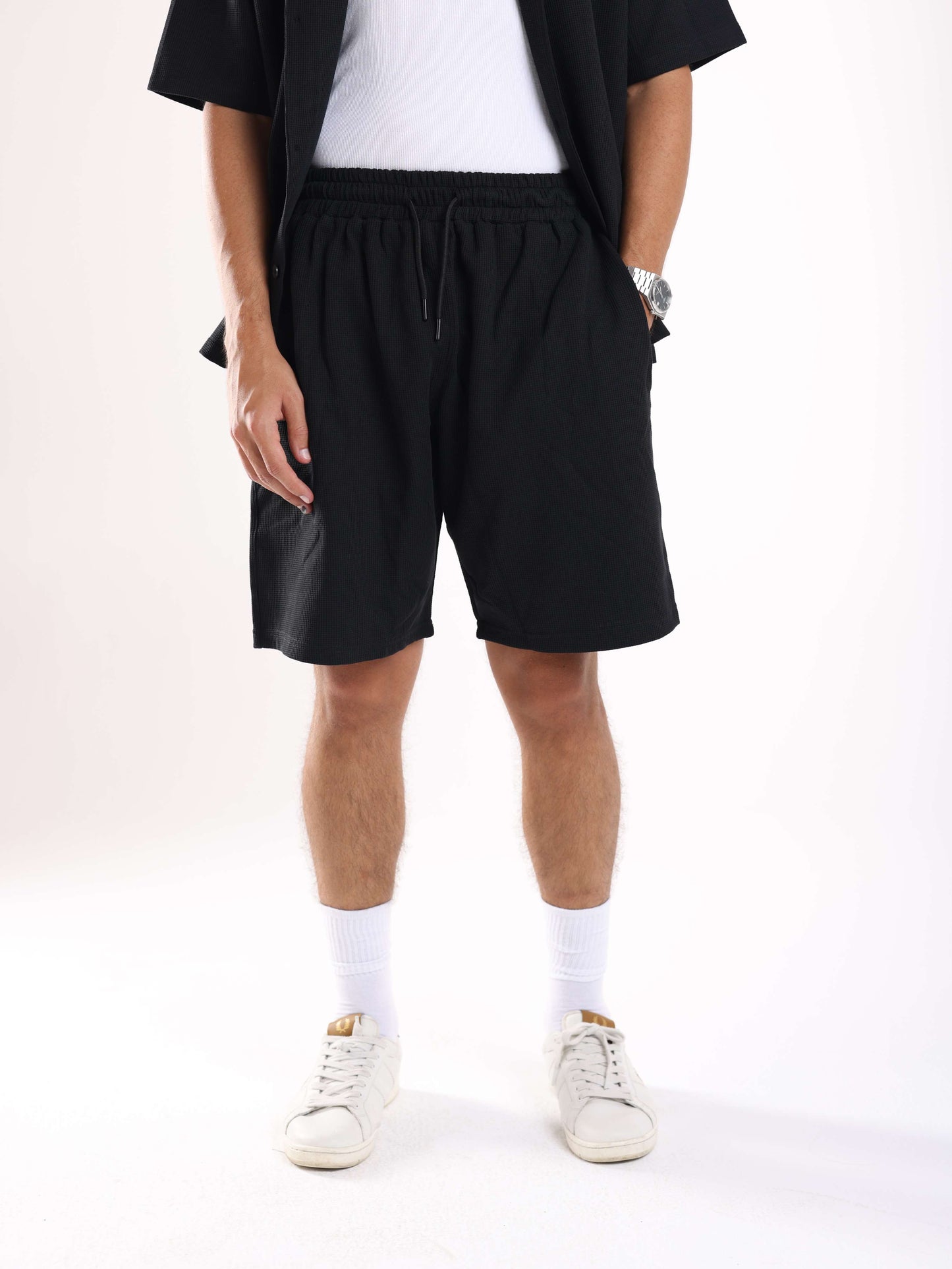 TEXTURED SHORTS - BLACK