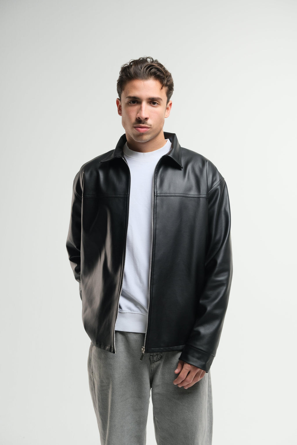 VINTAGE LEATHER JACKET