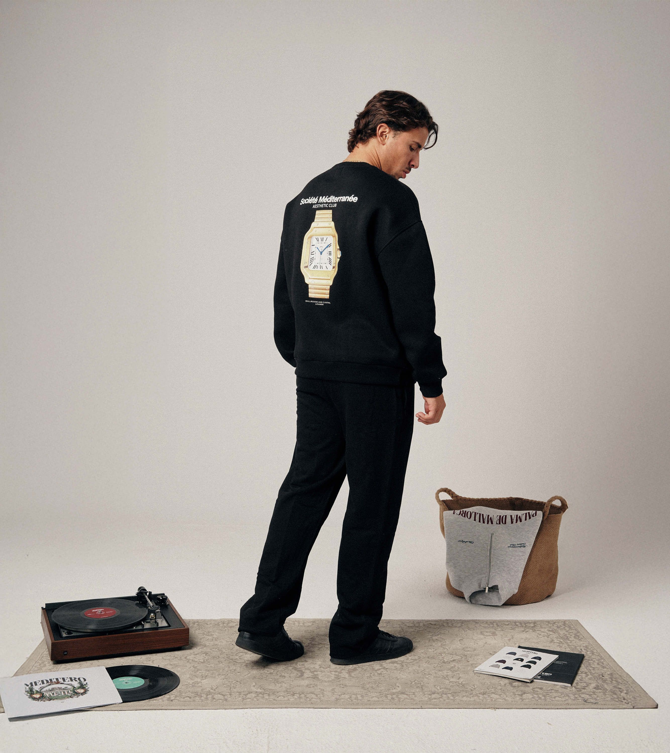 MEDITERO CREWNECK - BLACK