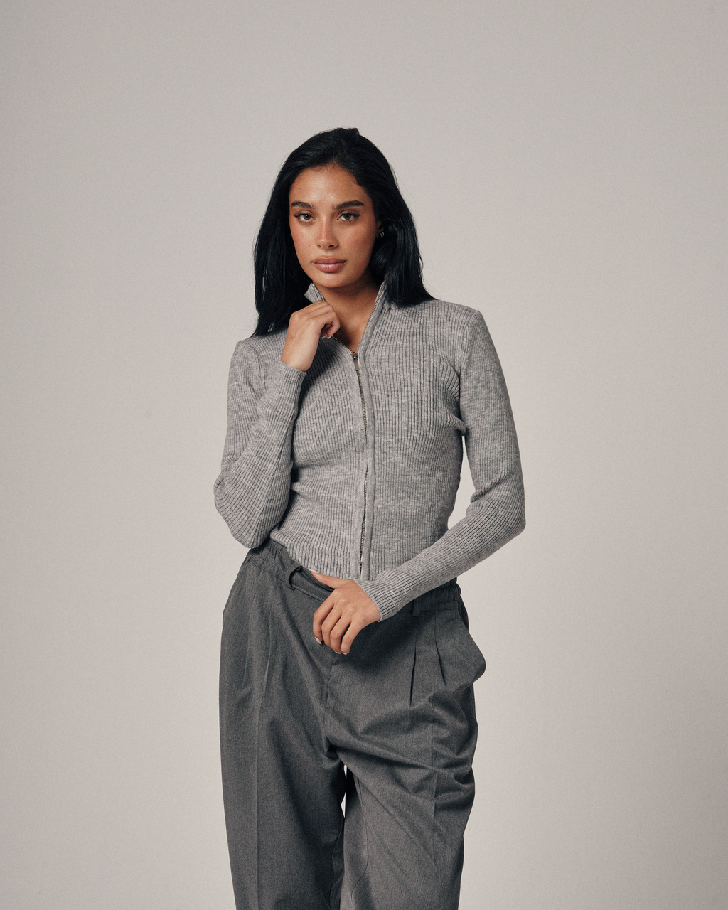 KNIT ZIP-UP CARDIGAN -GREY