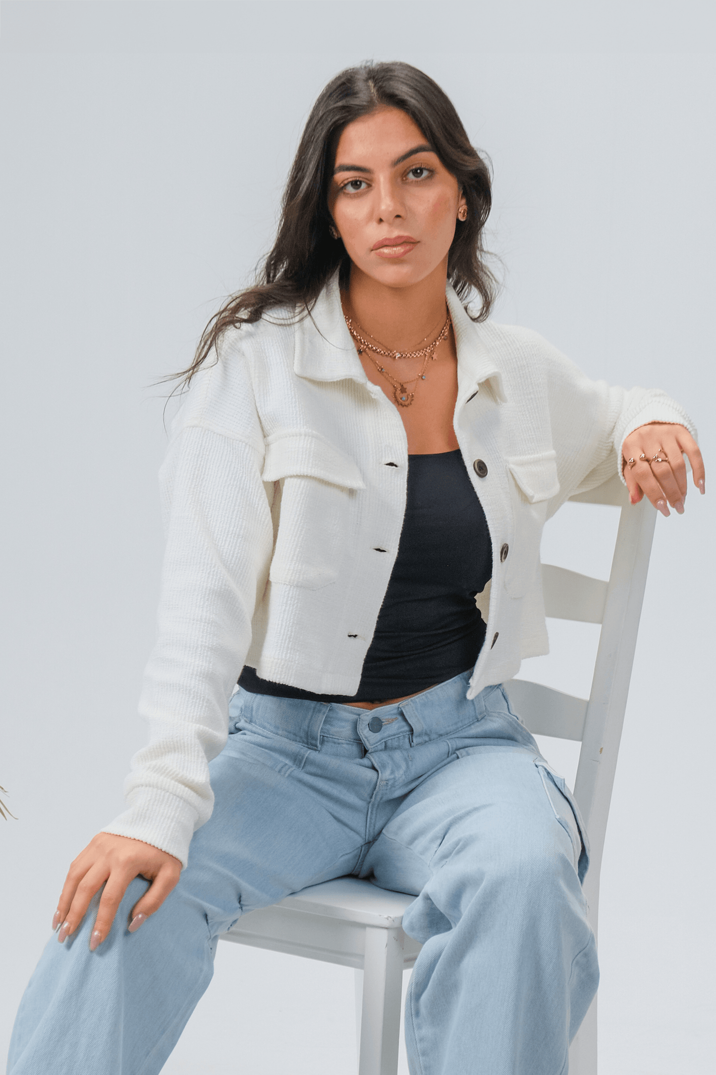 Cropped White Buttoned Jacket