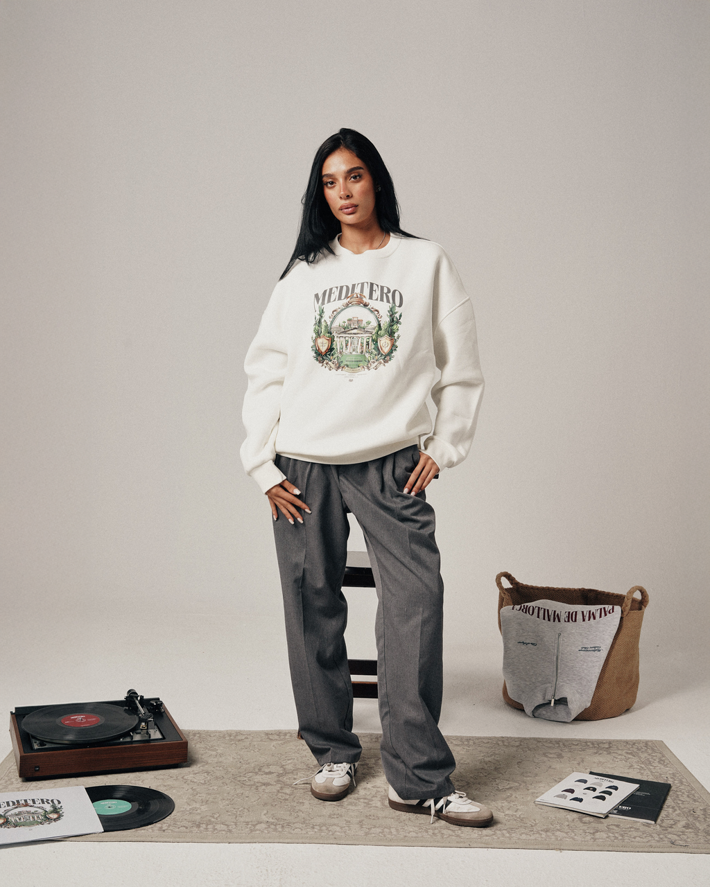 MEDITERO CREWNECK - WHITE